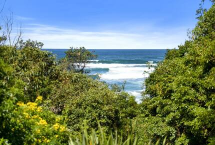 Kirby's Beach Hideaway | Elegant Style Meets Seaside Serenity - Berrara, Australia