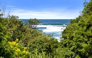 Kirby's Beach Hideaway | Elegant Style Meets Seaside Serenity - Berrara, Australia