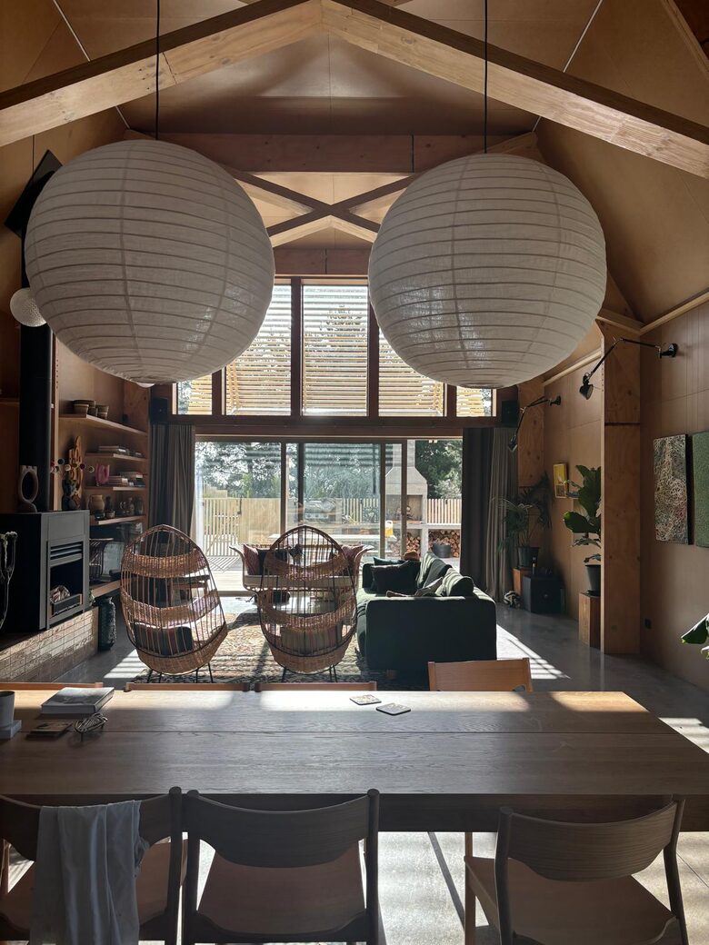 A Bohemian Barn Retreat in Coastal Kapiti - Te Horo, New Zealand