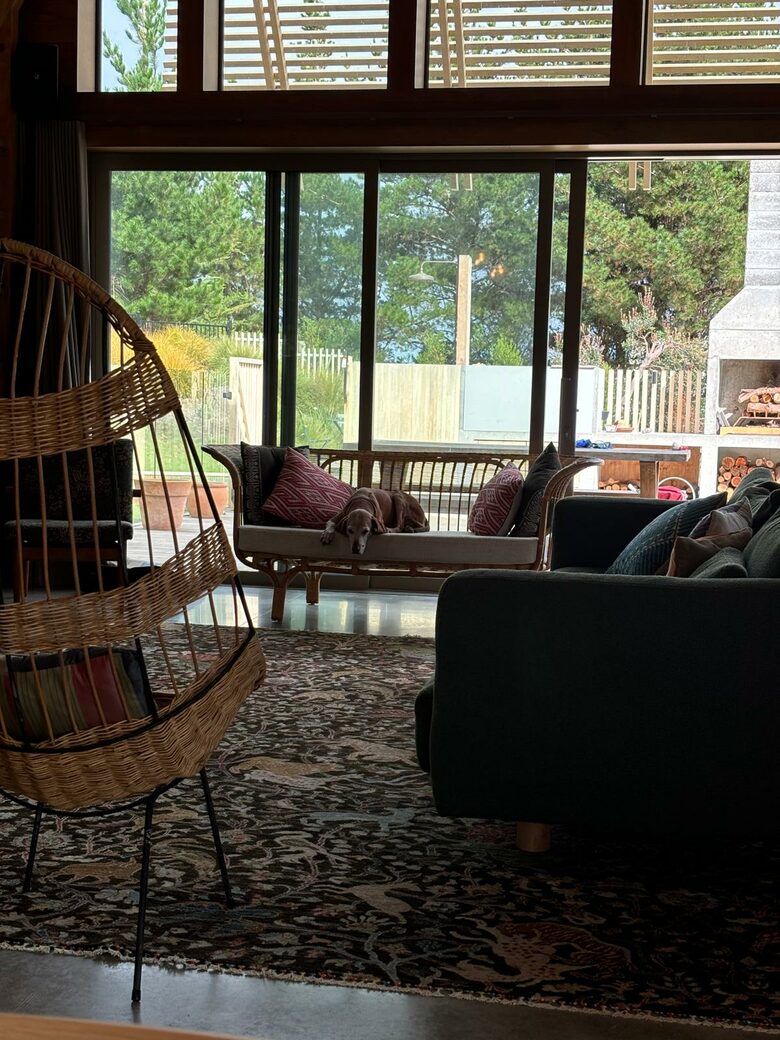 A Bohemian Barn Retreat in Coastal Kapiti - Te Horo, New Zealand