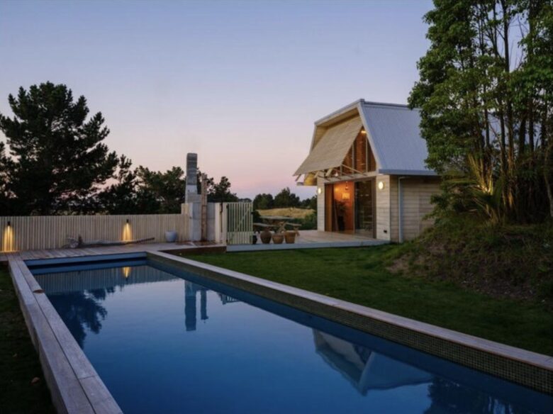 A Bohemian Barn Retreat in Coastal Kapiti - Te Horo, New Zealand