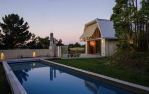 A Bohemian Barn Retreat in Coastal Kapiti - Te Horo, New Zealand