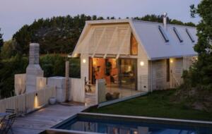 A Bohemian Barn Retreat in Coastal Kapiti - Te Horo, New Zealand