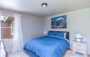 Tranquil Forest Retreat with Private Pond Access - New Portland, Maine