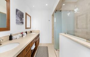 Elegant Oceanview Cabo Beach Villa with Rooftop Terrace & Club Access - Cabo San Lucas, Baja California Sur, Mexico