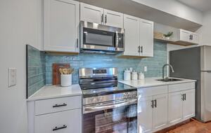 Historic 1880s Downtown Charleston Cottage! - Charleston, South Carolina