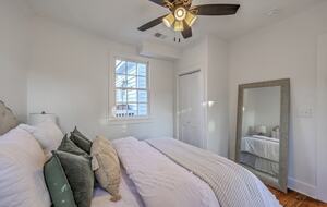 Historic 1880s Downtown Charleston Cottage! - Charleston, South Carolina