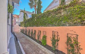 Historic 1880s Downtown Charleston Cottage! - Charleston, South Carolina