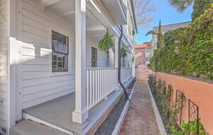 Historic 1880s Downtown Charleston Cottage! - Charleston, South Carolina