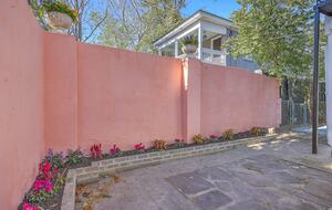 Historic 1880s Downtown Charleston Cottage! - Charleston, South Carolina