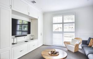 Stylish Sanctuary with Pool, Cinema & Designer Interiors - Mount Martha, Australia