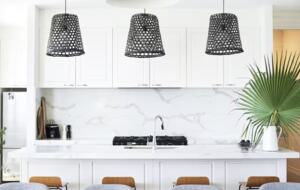 Stylish Sanctuary with Pool, Cinema & Designer Interiors - Mount Martha, Australia