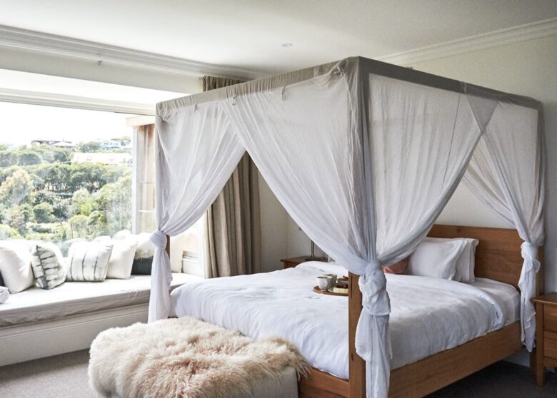 Stylish Sanctuary with Pool, Cinema & Designer Interiors - Mount Martha, Australia