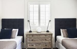 Stylish Sanctuary with Pool, Cinema & Designer Interiors - Mount Martha, Australia