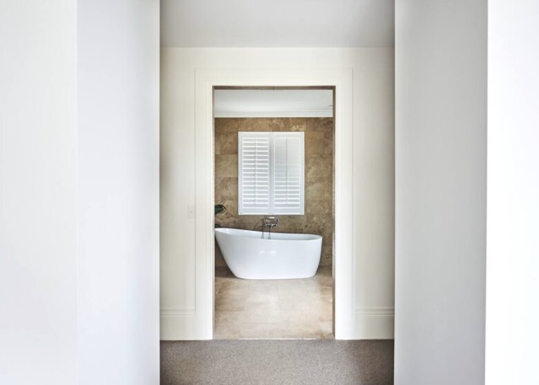 Stylish Sanctuary with Pool, Cinema & Designer Interiors - Mount Martha, Australia