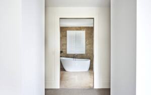 Stylish Sanctuary with Pool, Cinema & Designer Interiors - Mount Martha, Australia