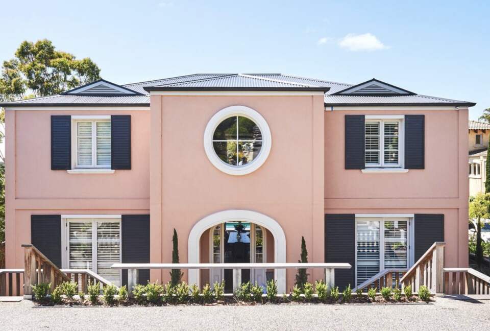 Stylish Sanctuary with Pool, Cinema & Designer Interiors - Mount Martha, Australia