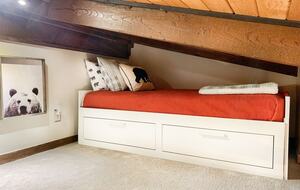 Well-Appointed Townhome Overlooking Dillon Reservoir - Silverthorne, Colorado