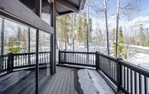 Well-Appointed Townhome Overlooking Dillon Reservoir - Silverthorne, Colorado