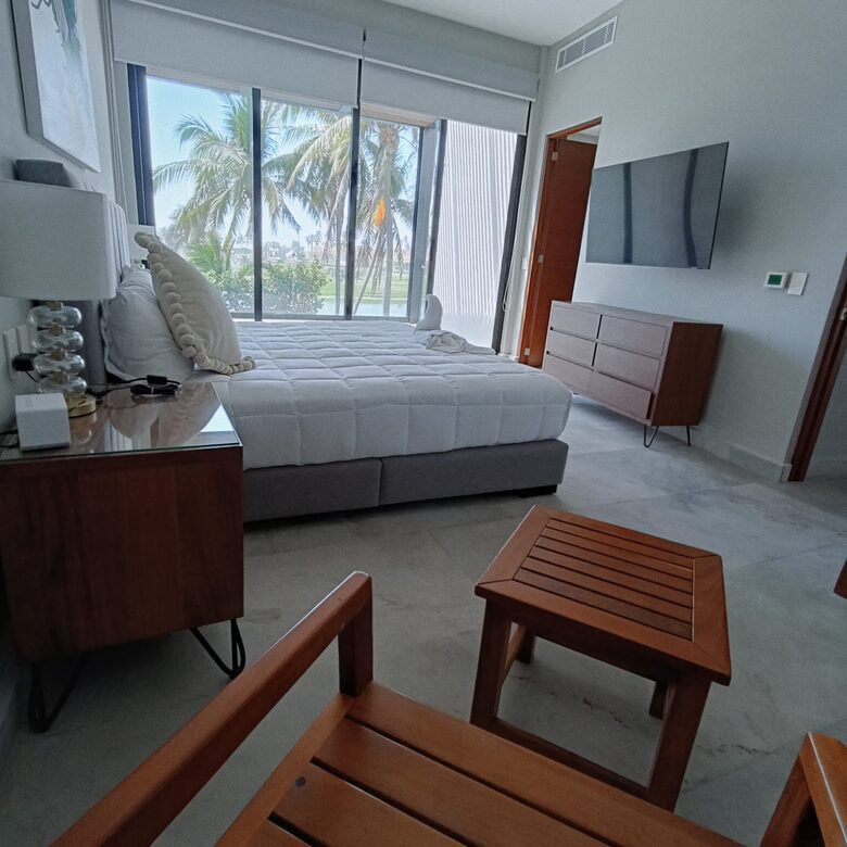 AVYRA - Acapulco de Juarez, Mexico