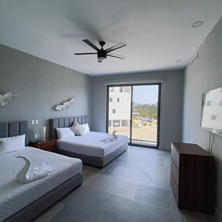 AVYRA - Acapulco de Juarez, Mexico