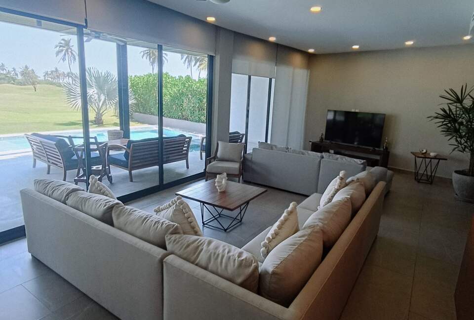 ALYA - Acapulco de Juarez, Mexico