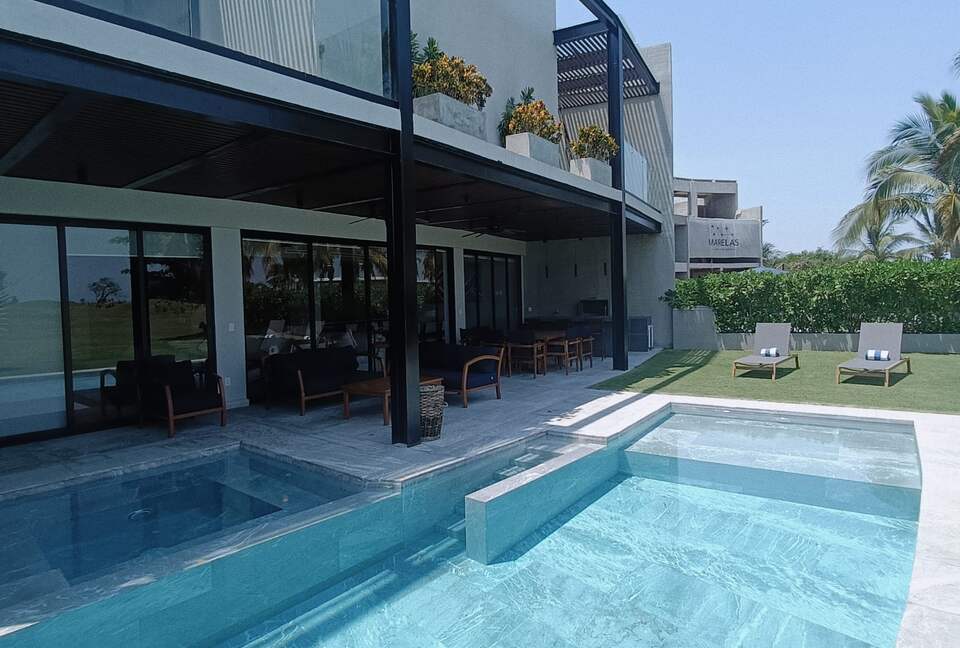 ALYA - Acapulco de Juarez, Mexico