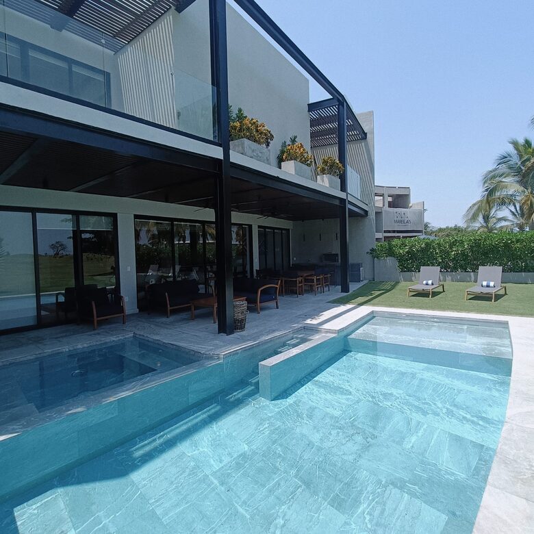 ALYA - Acapulco de Juarez, Mexico