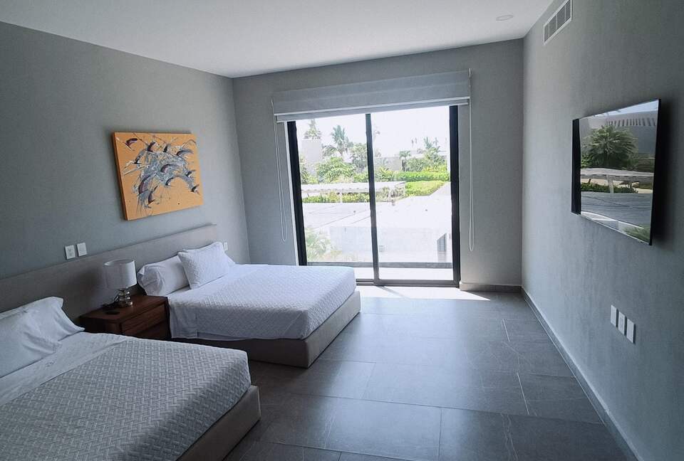 ALYA - Acapulco de Juarez, Mexico