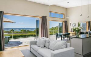 Elevated Living Above the Shores of Lake Taupō - Taupō, New Zealand