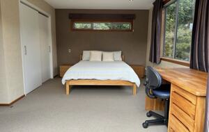 Elevated Living Above the Shores of Lake Taupō - Taupō, New Zealand