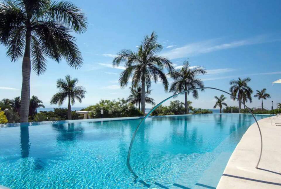 Bolongo 215-Modern Coastal Retreat in a Private Beachfront Community - Puerto Vallarta, Mexico