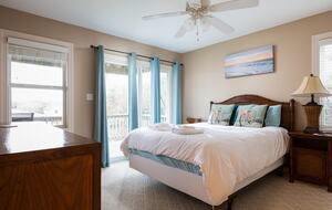 Charming Beach Retreat Near the Heart of the Outer Banks - Kill Devil Hills, North Carolina