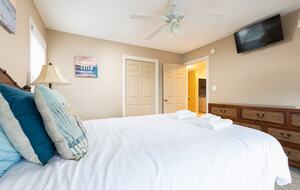 Charming Beach Retreat Near the Heart of the Outer Banks - Kill Devil Hills, North Carolina