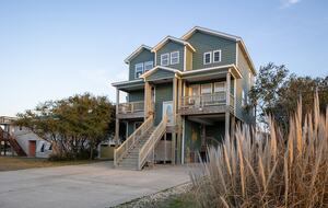 Charming Beach Retreat Near the Heart of the Outer Banks - Kill Devil Hills, North Carolina