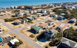 Charming Beach Retreat Near the Heart of the Outer Banks - Kill Devil Hills, North Carolina