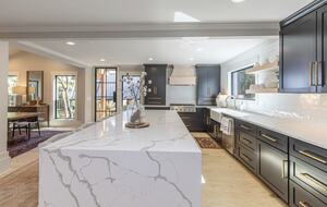 Elegance Meets Nature on the Shores of Lake Hartwell - Lavonia, Georgia