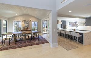 Elegance Meets Nature on the Shores of Lake Hartwell - Lavonia, Georgia