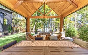 Elegance Meets Nature on the Shores of Lake Hartwell - Lavonia, Georgia