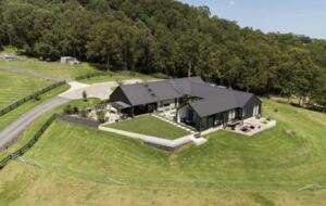 Valley Elegance on 60 Acres - Kangaroo Valley, Australia