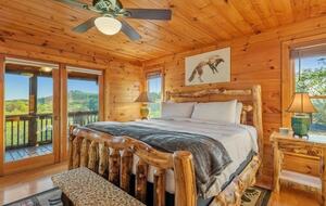 Scenic Ridge-Top Retreat with Designer Interiors & Endless Entertainment - Blue Ridge, Georgia