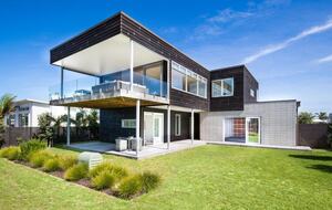 Elevated Beachside Living in Omaha - Omaha, New Zealand