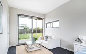 Elevated Beachside Living in Omaha - Omaha, New Zealand