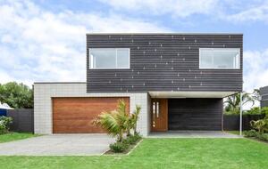 Elevated Beachside Living in Omaha - Omaha, New Zealand