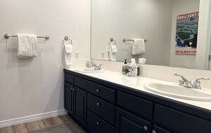 Ski-In/Ski-Out Mountain Comfort in Arrowhead Village - Edwards, Colorado