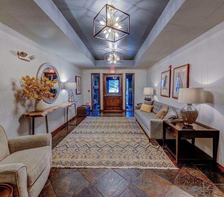 Ski-In/Ski-Out Mountain Comfort in Arrowhead Village - Edwards, Colorado