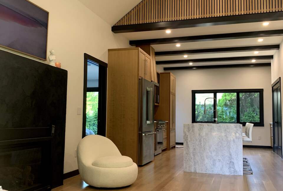 Tranquil Bungalow Retreat with Pool in Hampton Bays - Hampton Bays, New York