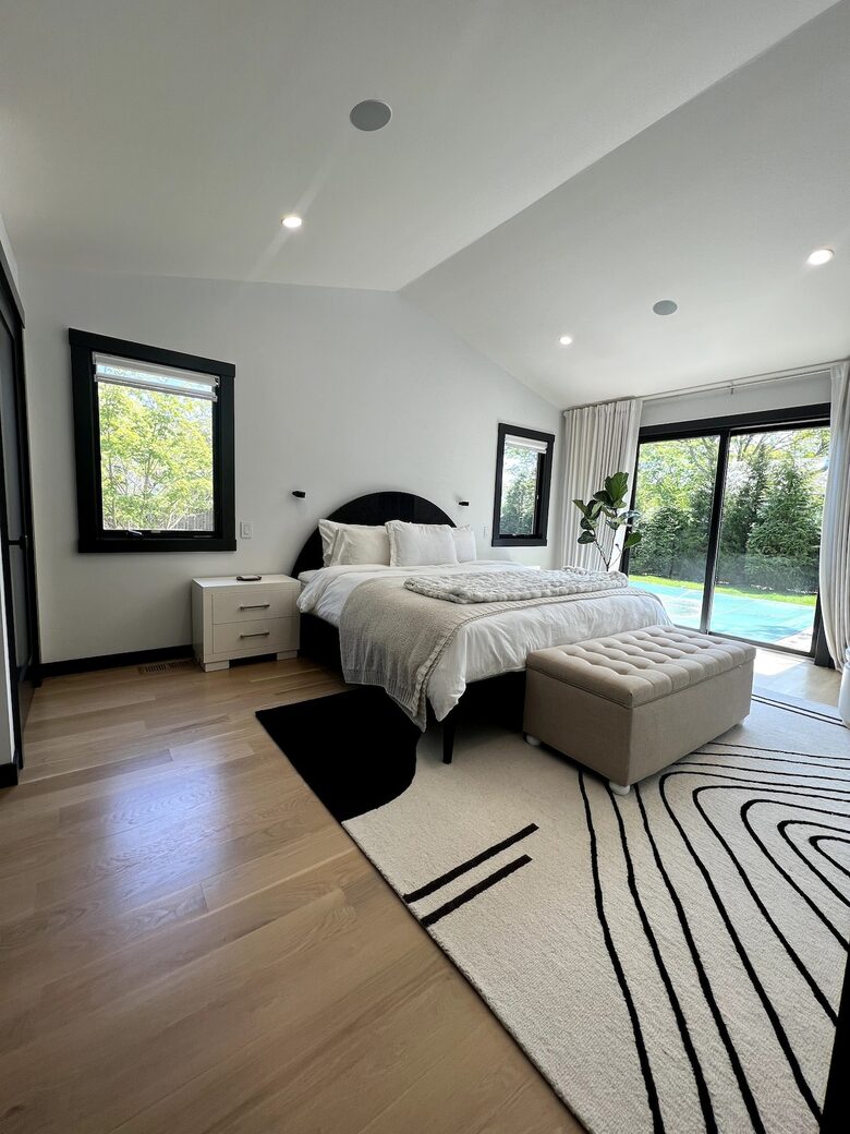 Tranquil Bungalow Retreat with Pool in Hampton Bays - Hampton Bays, New York