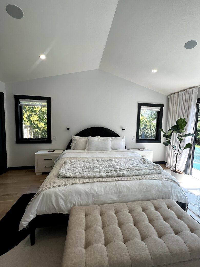 Tranquil Bungalow Retreat with Pool in Hampton Bays - Hampton Bays, New York