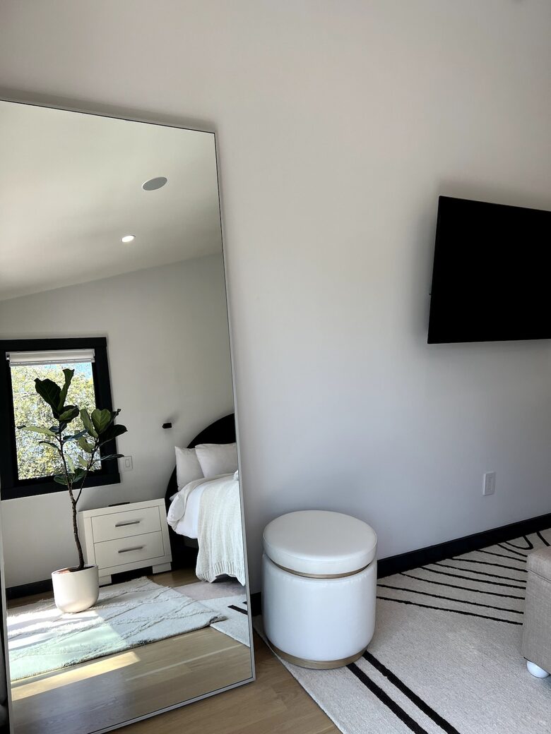 Tranquil Bungalow Retreat with Pool in Hampton Bays - Hampton Bays, New York